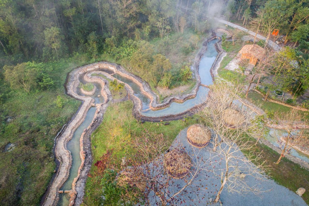 Thanh Tan Hot Springs By Fusion Hue Luaran gambar